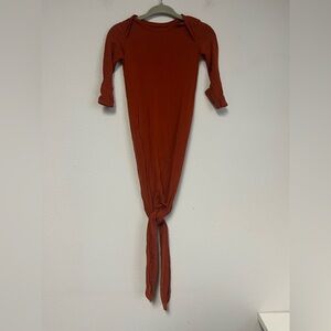 NWOT Wallaby Bamboo Tie Knot Gown Size 0-3M